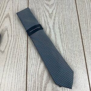 599 - Tommy Hilfiger Tie Blue Green Dots 318 TL21100044 Silk Blend $69.50